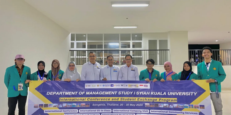 USK BERANGKATKAN SEMBILAN MAHASISWA INTERNATIONAL MANAGEMENT PROGAM (IMP) KE THAKSIN UNIVERSITY